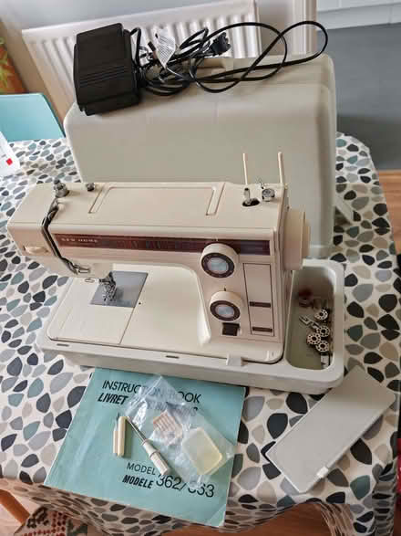 Photo of free Janome sewing machine model 362/363. (Torbrex FK7) #3