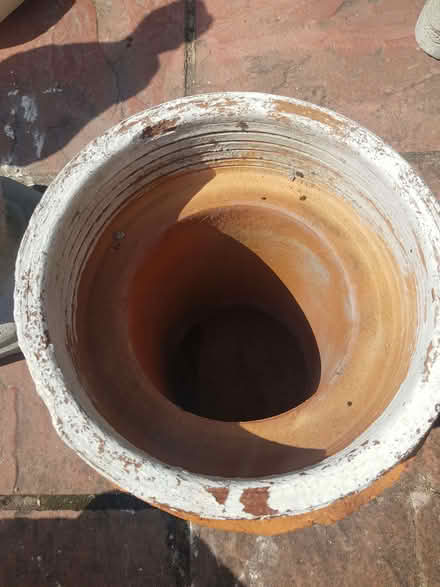 Photo of free Garden Urn (Staines-upon-Thames TW18) #2