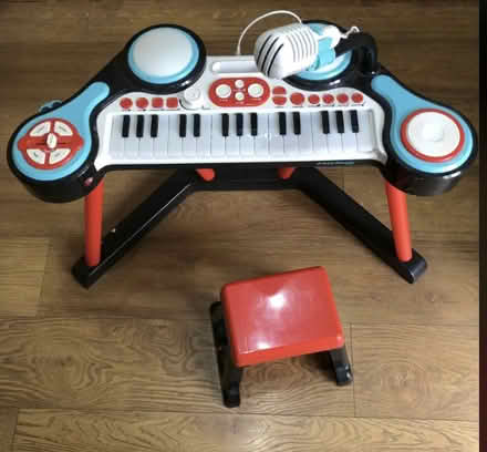Photo of free Child's Keyboard & Stool (Selsdon CR2) #1