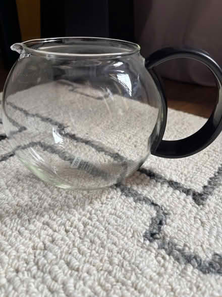 Photo of free Bodum tea pot glass ONLY (Rego Park) #1