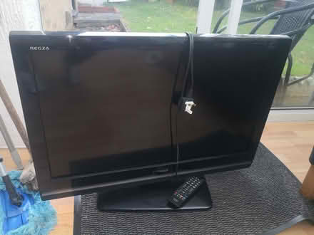 Photo of free Toshiba Regza 32ich with remote (Broadstairs) #1
