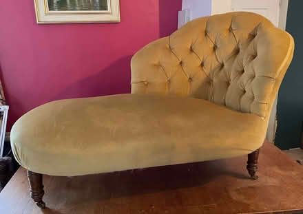 Photo of free Small chaise ready for some tlc (Ham TW10) #2