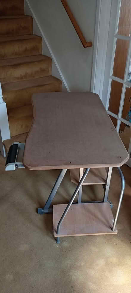 Photo of free Computer Desk (TW19) #3