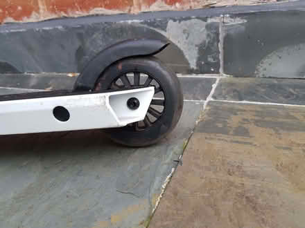 Photo of free Kids stunt scooter in excellent condition (Bearwood B67) #3