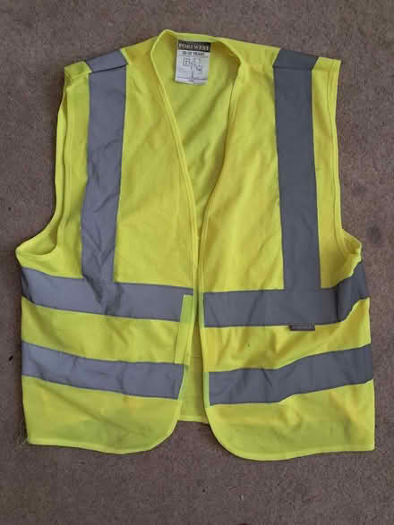 Photo of free Child's hi-viz vest (Grove OX12) #1