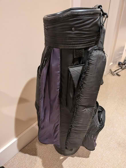 Photo of free golf bag (Old Ottawa south) #3
