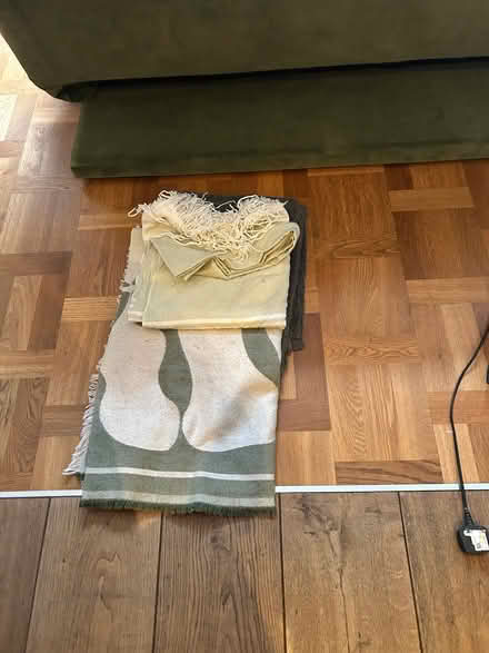 Photo of free Flat clearance - lots of quality items inc kitchenware (E8) #4