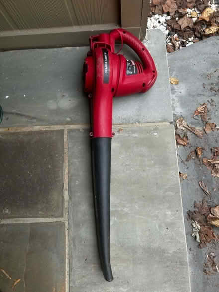 Photo of free Electric blower (Potomac MD) #2