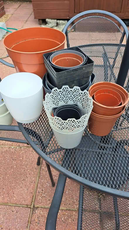 Photo of free Quantity of plastic plant pots (Littlehaven) #1