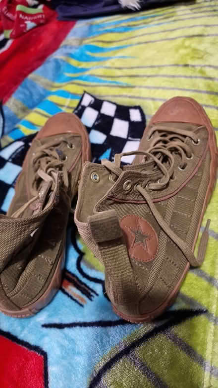 Photo of free Army green Converse (Edinburgh EH7) #3
