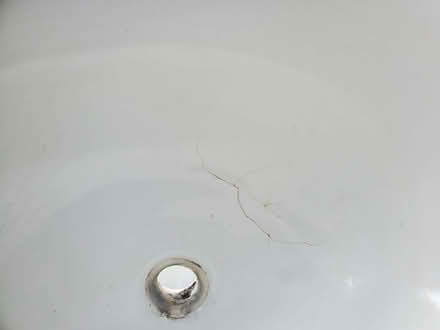 Photo of free Wash Basin (CRACKED- please see photos) (Bearwood B67) #3