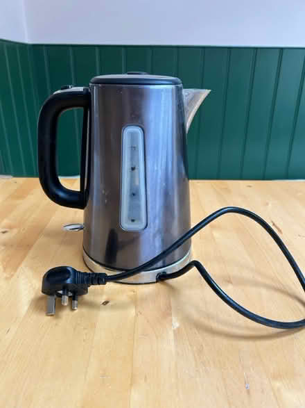 Photo of free Electric Kettle - Russell Hobbs (Wimbledon Park SW19) #1