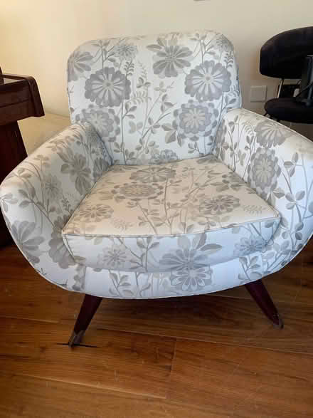 Photo of free Laura Ashley designer armchair (Kew TW9) #1