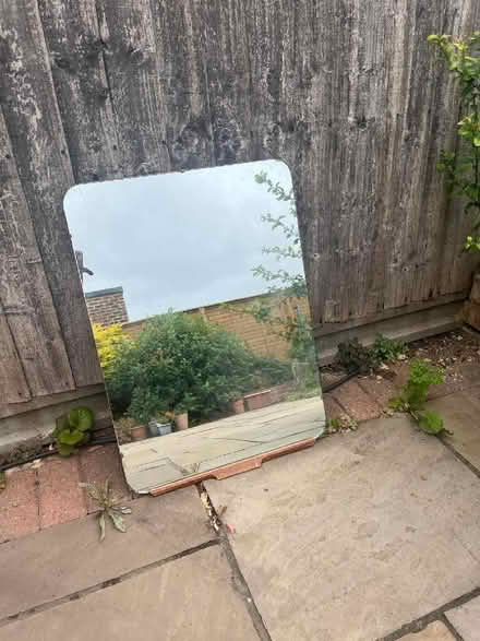 Photo of free Mirror (North Sheen TW9) #1
