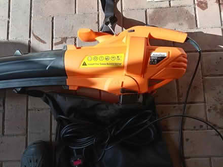 Photo of free Electric leaf blower (Dudley DY3) #1