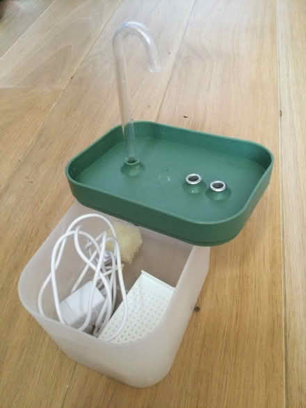 Photo of free Water fountain for cats (Berkhamsted HP4) #1