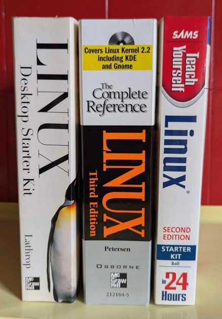 Photo of free LINUX reference manuals (Malvern Link Top WR14) #4