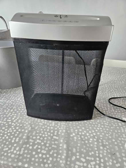 Photo of free Paper shredder (Thornton Heath CR7) #2