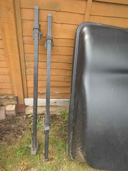 Photo of free Car roof box (Mitcham CR4) #3