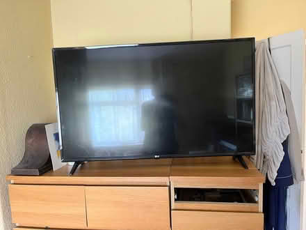 Photo of free lg 44" tv (Bearsted, Maidstone. ME15) #1