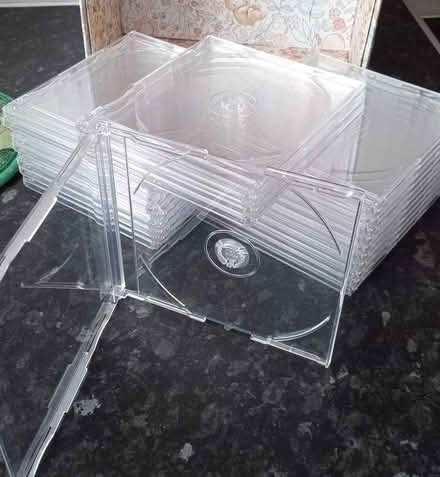 Photo of free 24x Clear CD Single Cases (LE8 5AH) #1