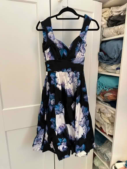 Photo of free Size small dresses with broken zips (Hammersmith W6) #1