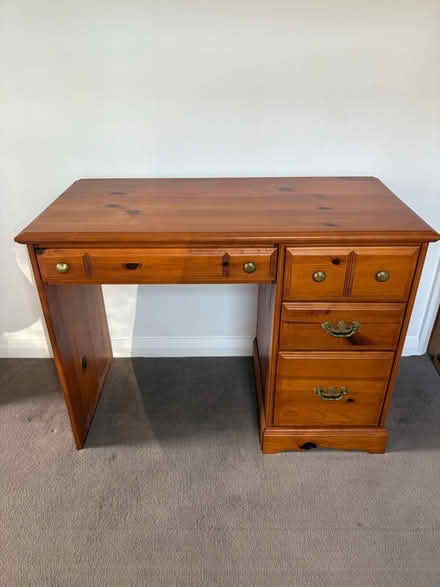 Photo of free Desk (Much Wenlock, Shropshire) #1