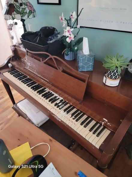 Photo of free Spinet Piano (Esperance Edmonds) #1