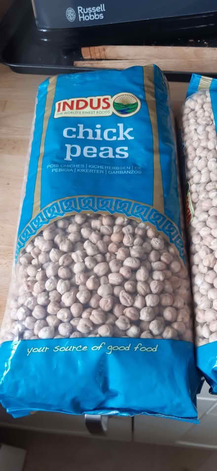 Photo of free 3 bags of Chick peas (Clitheroe BB7) #1