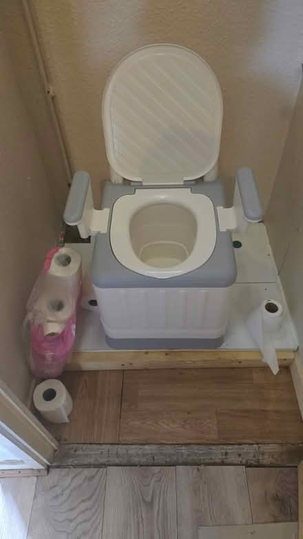 Photo of free Toilet collection (Rubery B45) #1