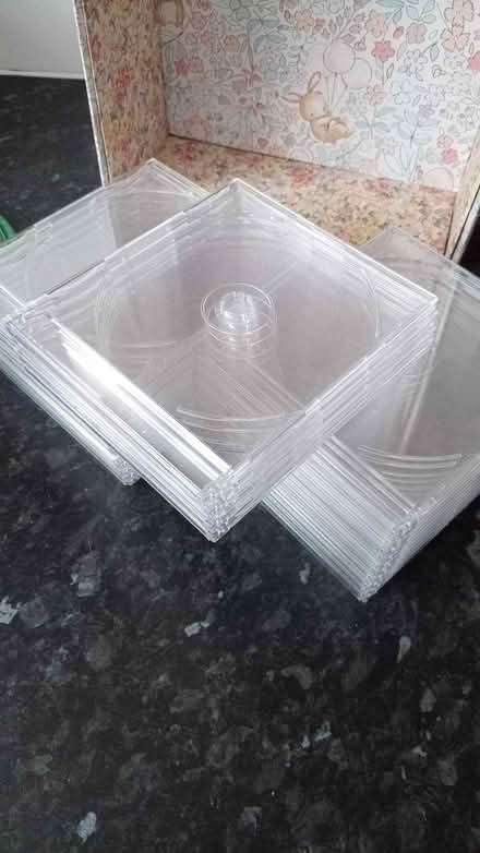 Photo of free 24x Clear CD Single Cases (LE8 5AH) #3