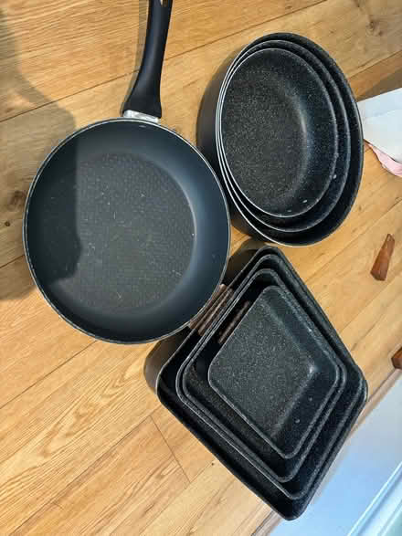 Photo of free Cooking trays and pan (Chiswick W4) #1