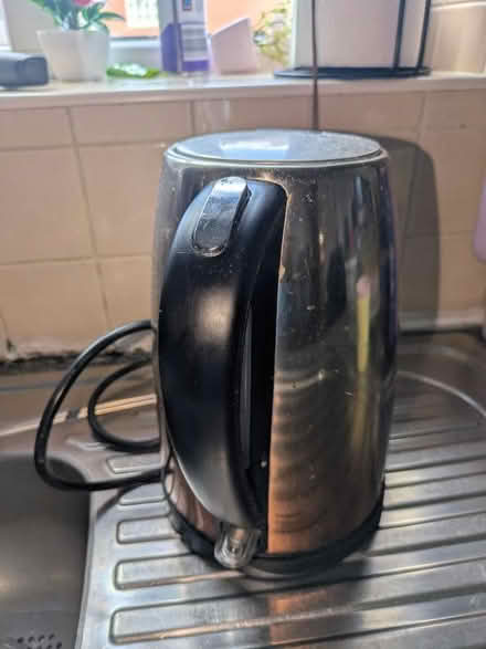 Photo of free Kettle (Richmond S13) #3