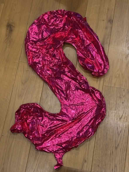 Photo of free Large pink 8 balloon (Chilbolton Ave, SO22 5RQ) #2