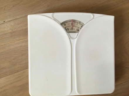 Photo of free Bathroom scales (Berkhamsted HP4) #1