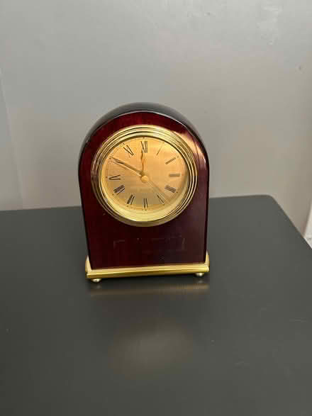 Photo of free Small analog clock (Riverside/Hunt Club) #1