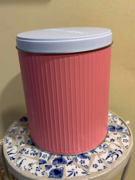 Photo of free Decorative tin (Lower Weston) #1