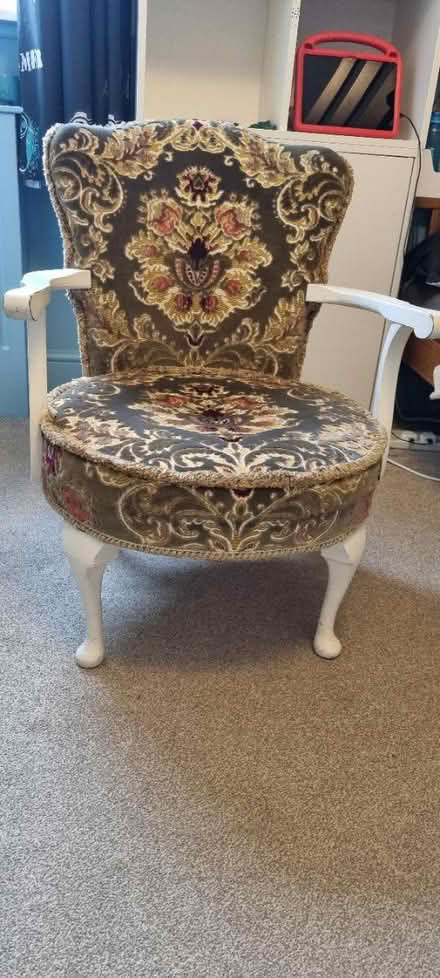 Photo of free Green upholstered chair (Horsham, RH13) #2