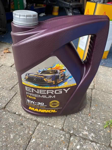 Photo of free 5w30 engine oil (Bearsted) #1