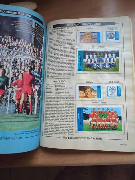 Photo of free 1971-72 football sticker book (Shippon OX13) #2