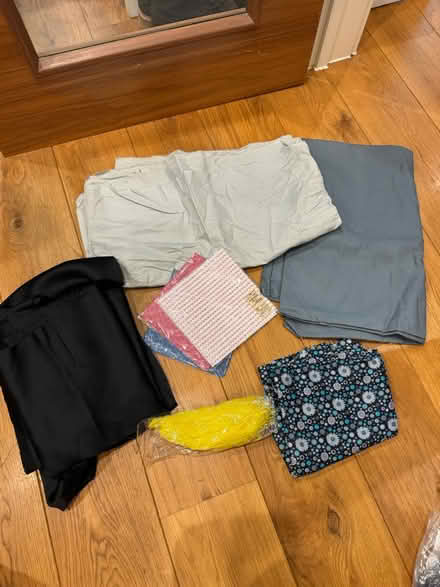 Photo of free Spare material and yellow feathers (Chilbolton Ave, SO22 5RQ) #1