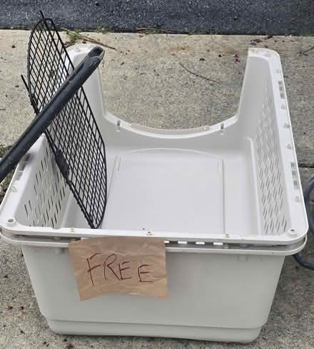 Photo of free Large Dog crate (repost - trash Sat (Near Spring Ridge and 144) #1