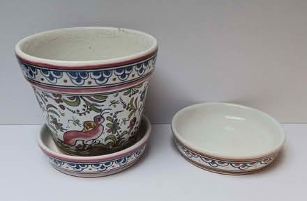 Photo of free Portuguese Glazed Flower Pot with Two Saucers (Primrose LA1) #4