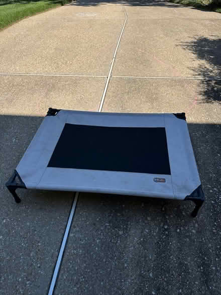 Photo of free Dog bed (Potomac) #1
