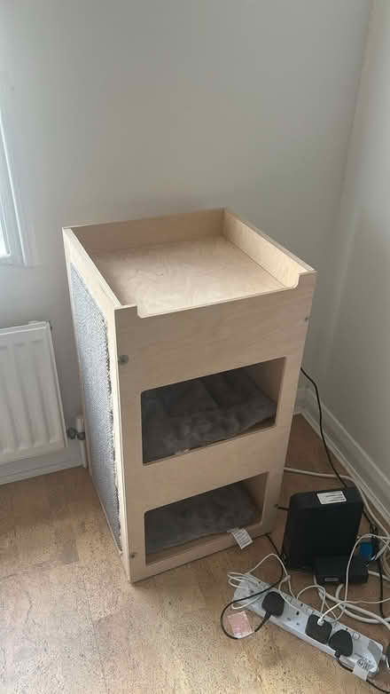 Photo of free Unused cat tree (Park street st albans AL2) #1