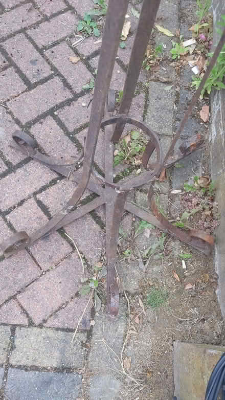 Photo of free Big Metal Garden Frame (Dallow LU1) #2