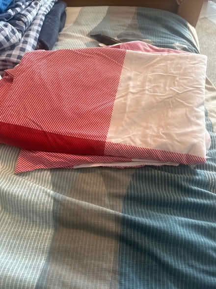 Photo of free Red double duvet cover (Liverpool L7) #1