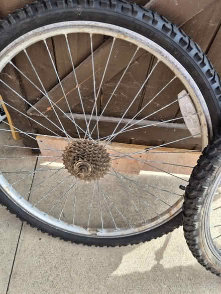 Photo of free Mens mountain bike (Bracklesham PO20) #2