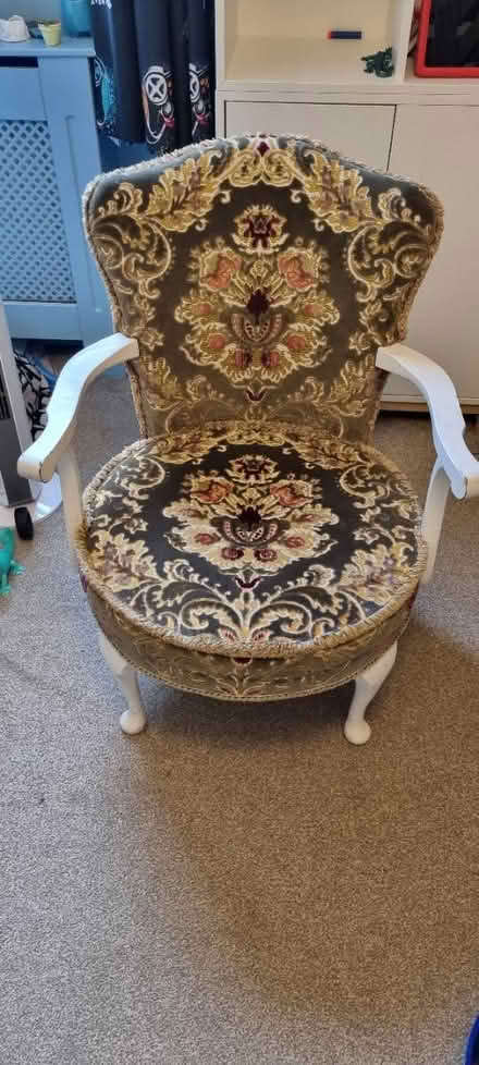 Photo of free Green upholstered chair (Horsham, RH13) #1