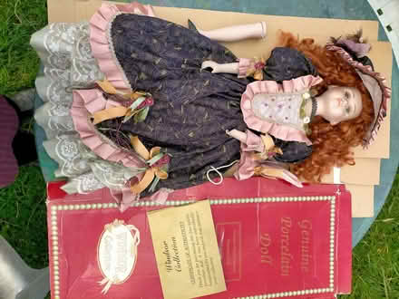 Photo of free Genuine porcelain doll (broken parts) (Heald Green SK8) #3